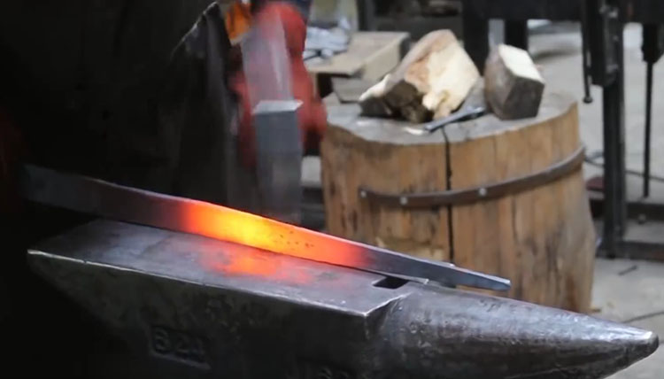 What size anvil for sword making supplies